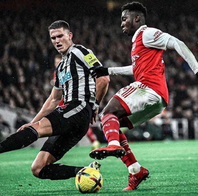  阿森纳终结曼城十八连胜  